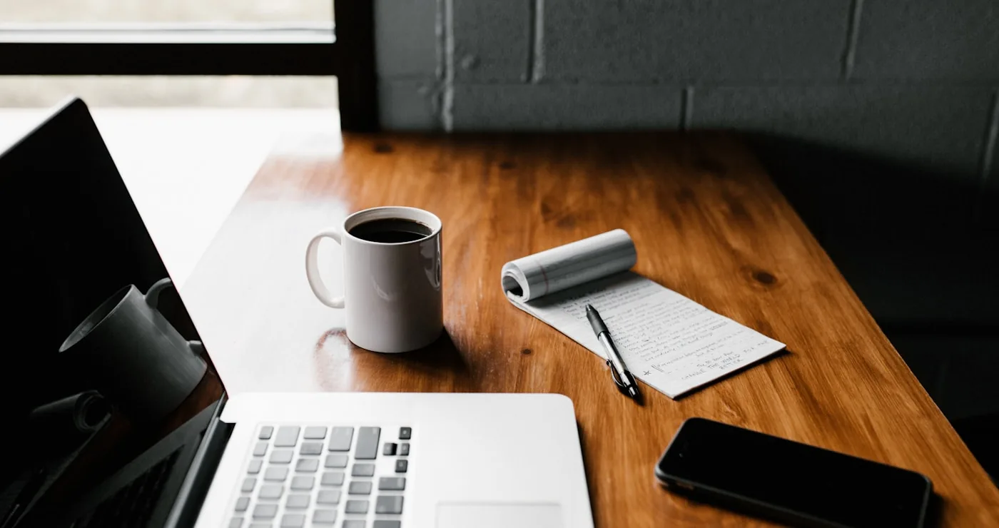 Equipe de RH com automação de IA para recrutamento e seleção via WhatsApp — case BW8 Martech