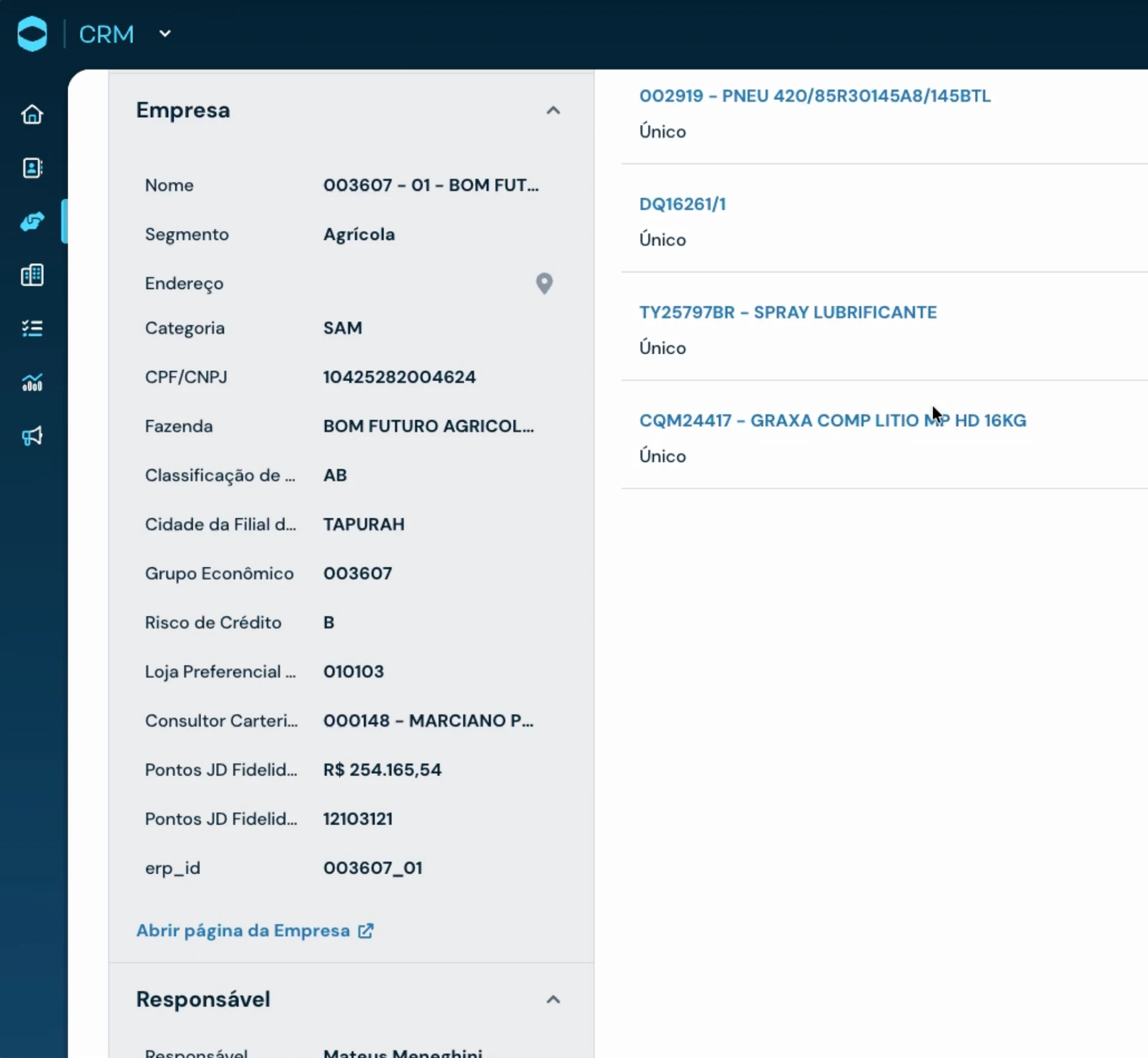 Dados do cliente do TOTVS Protheus exibidos dentro do RD CRM — integração via erp_id com segmento, grupo econômico, risco de crédito, loja preferencial e pontos de fidelidade